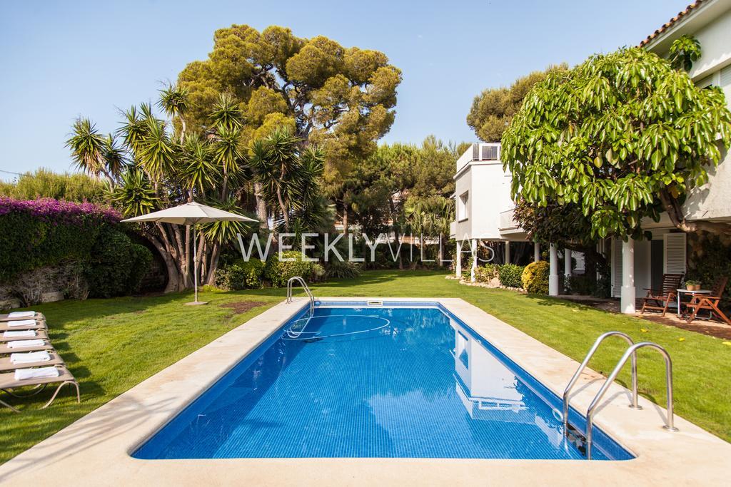 Villa Sitges Tupinetti Beach At 1 Min Walk Amaizing Garden And View Center Sitges 5 Minutes Walk Exterior photo