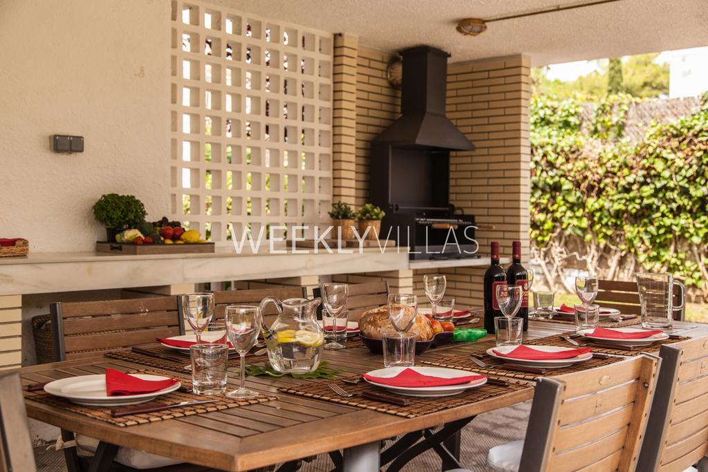Villa Sitges Tupinetti Beach At 1 Min Walk Amaizing Garden And View Center Sitges 5 Minutes Walk Exterior photo
