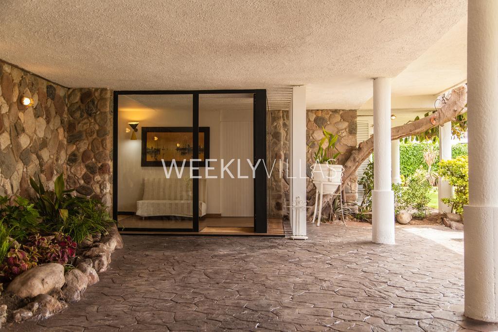 Villa Sitges Tupinetti Beach At 1 Min Walk Amaizing Garden And View Center Sitges 5 Minutes Walk Exterior photo
